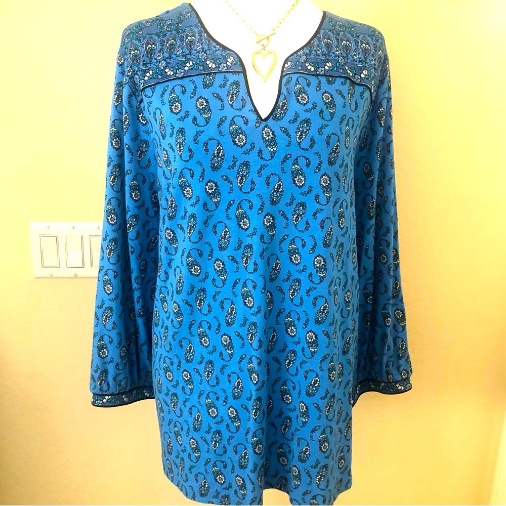 J. JILL beautiful top. Really nice fabric. Dressy or casual. Size XL